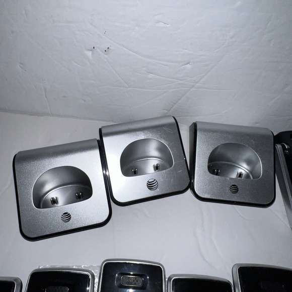 AT&T CL82213‎ Cordless Phone System & Handsets LOT FOR PARTS - Picture 5 of 11